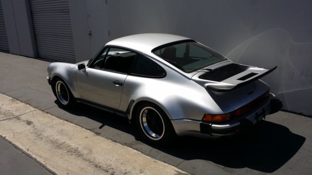 1975 silver metallic Z2 Porsche 930