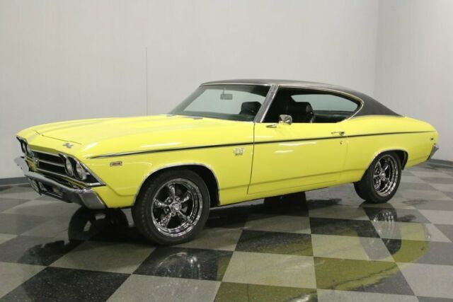 1969 Yellow Chevrolet Chevelle Hardtop
