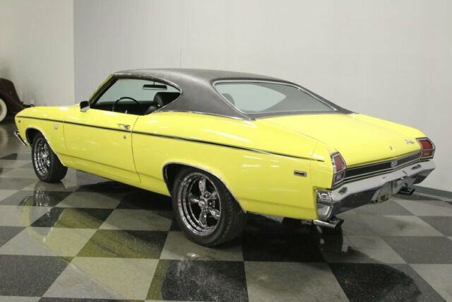 1969 Yellow Chevrolet Chevelle Hardtop