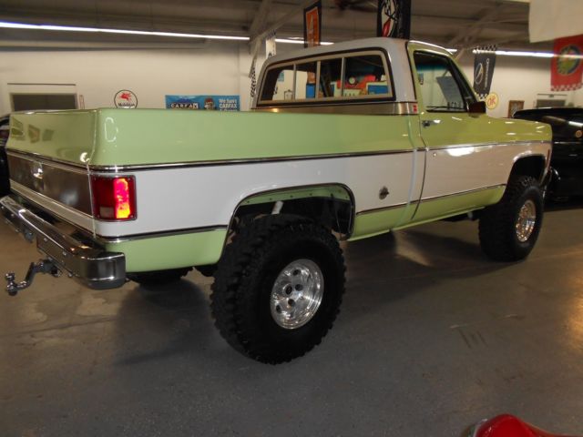 1975 Green/White GMC Sierra 1500 Standard Cab Pickup