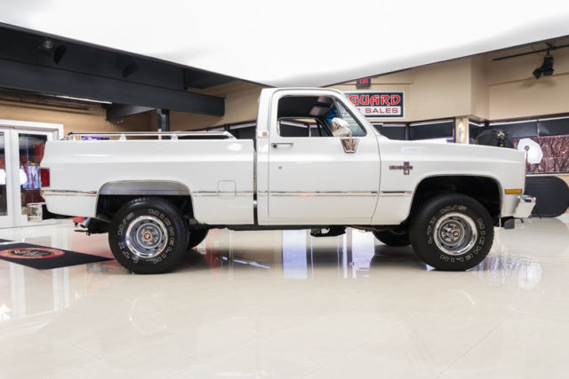 1987 White Chevrolet Silverado 1500 Pickup (Truck)