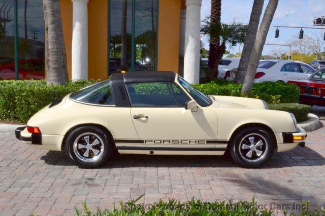 1976 Ivory Porsche 911