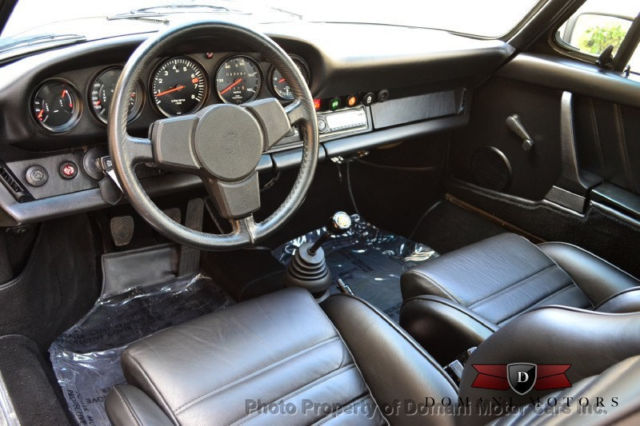 1976 Ivory Porsche 911