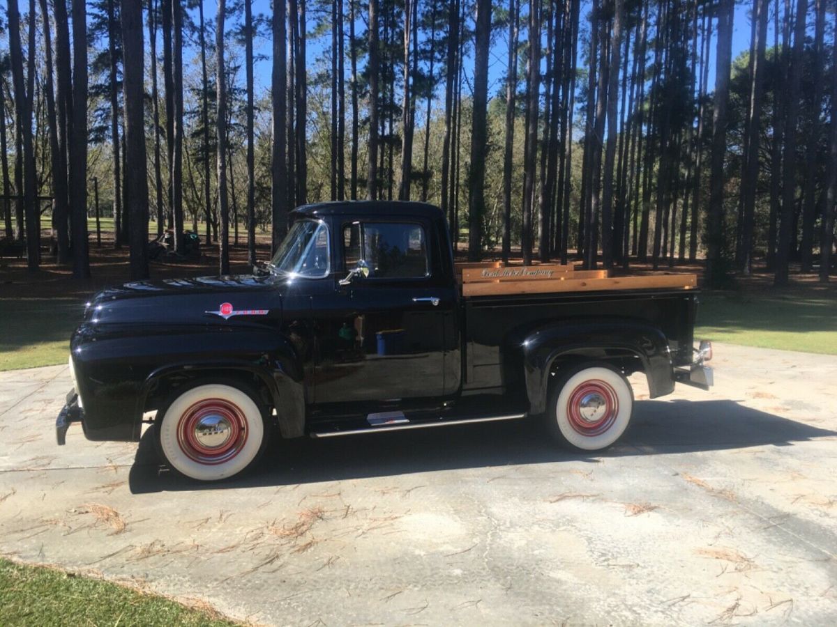 1956 Ford F-100