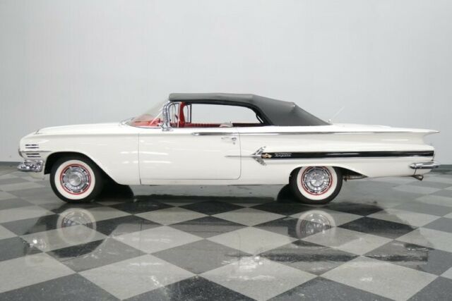 1960 White Chevrolet Impala Convertible