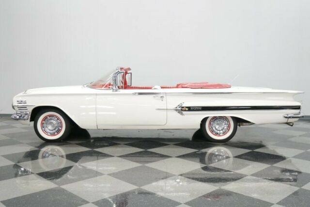 1960 White Chevrolet Impala Convertible