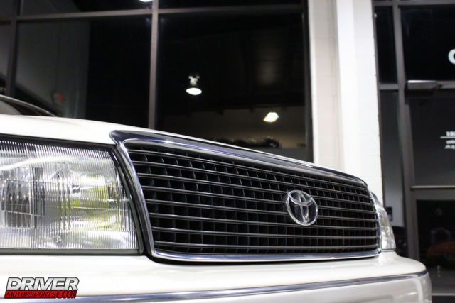 1992 White/Grey Toyota Celsior Sedan