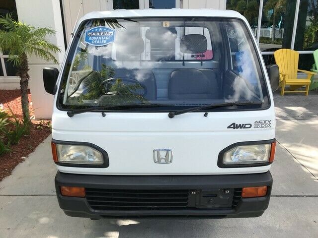 1991 White Honda Other Pickup Truck