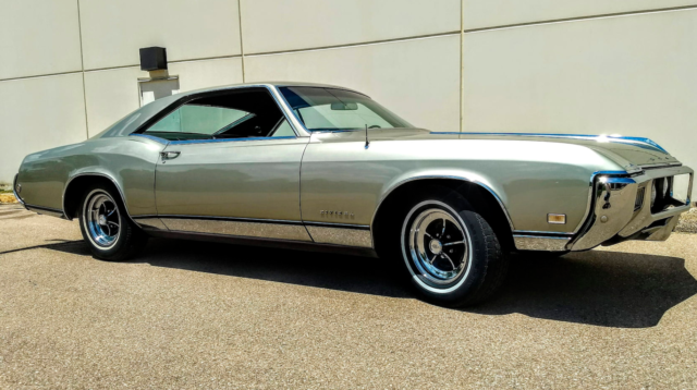 1968 Gold Buick Riviera