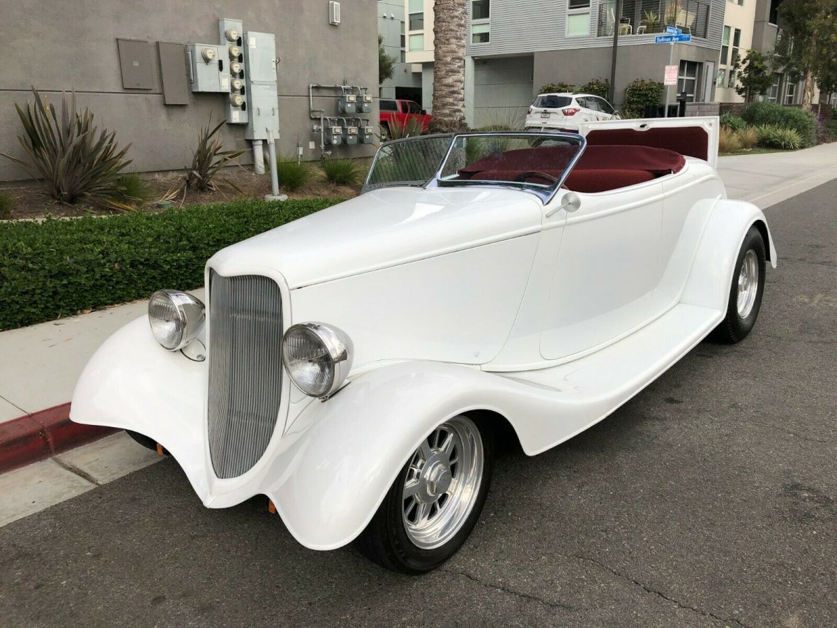 1933 White Ford Roadster Coupe