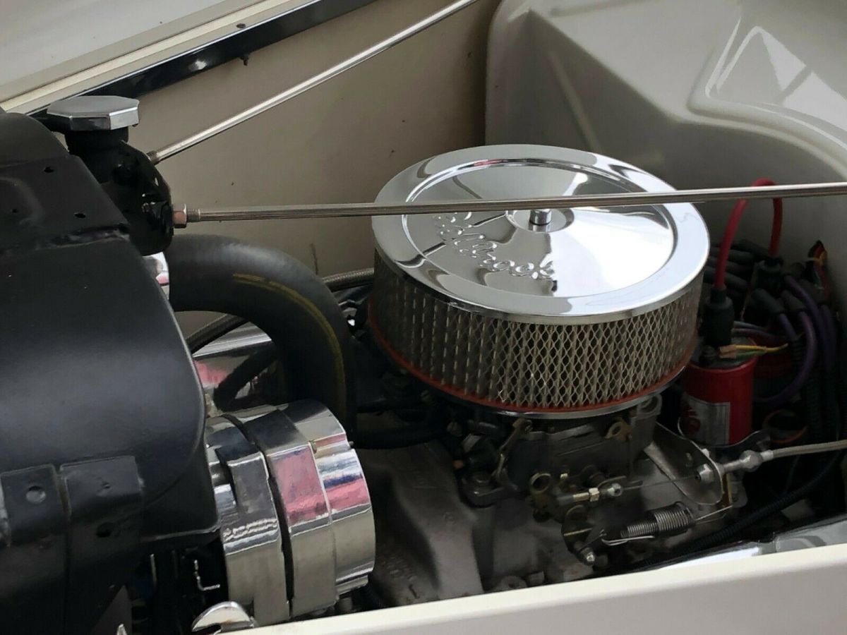 1933 White Ford Roadster Coupe