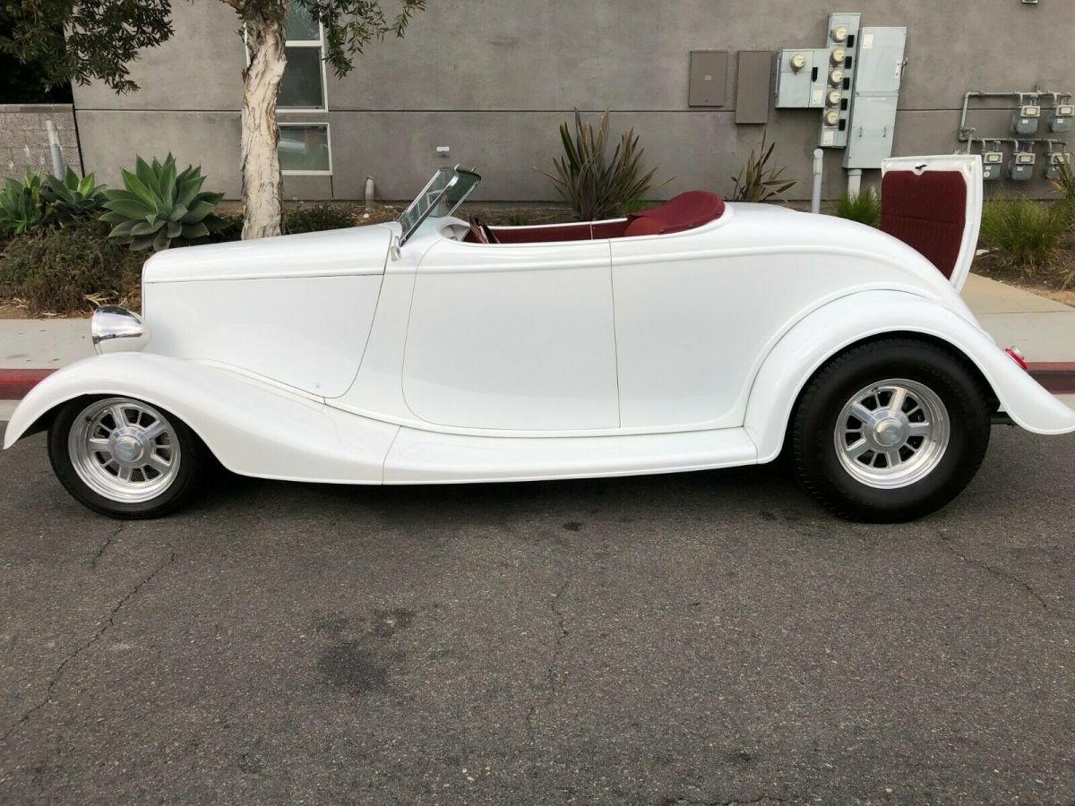 1933 White Ford Roadster Coupe