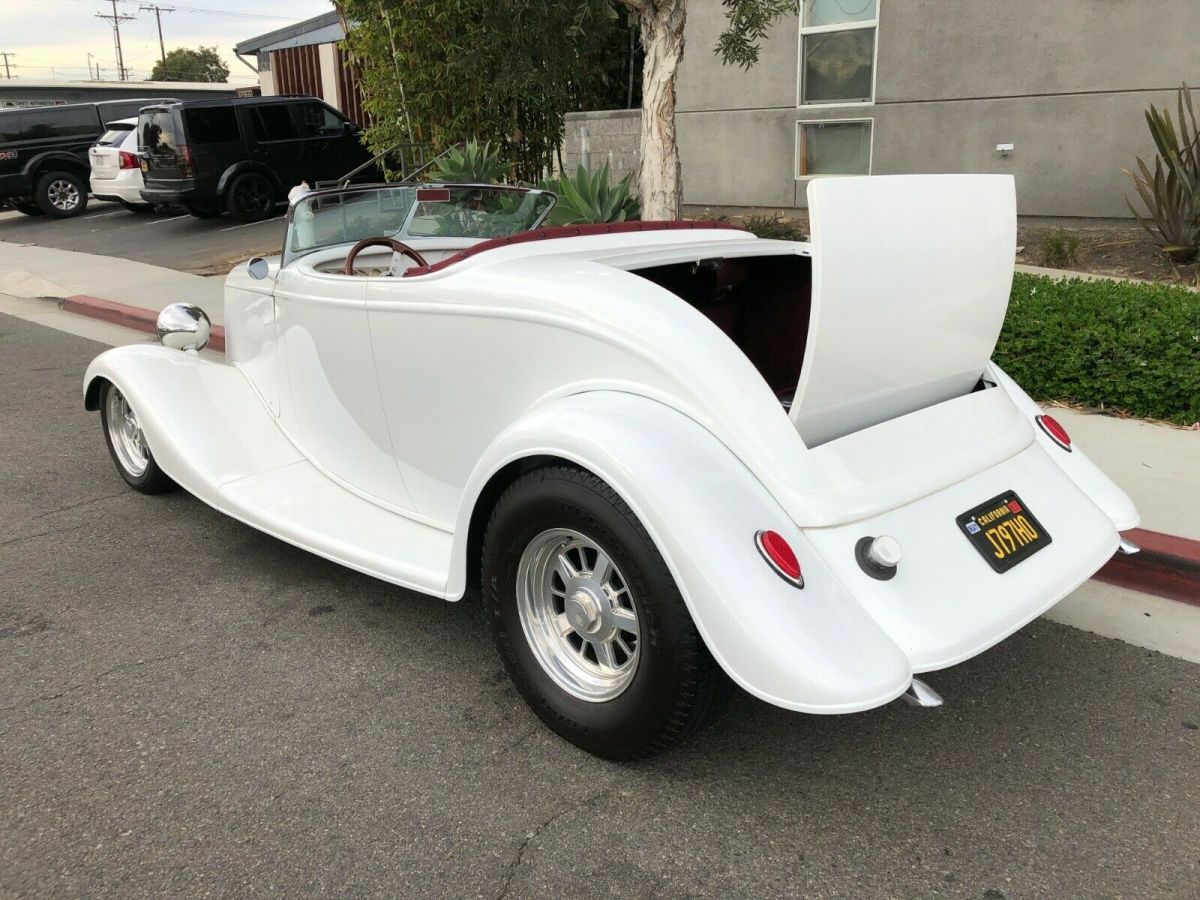1933 White Ford Roadster Coupe
