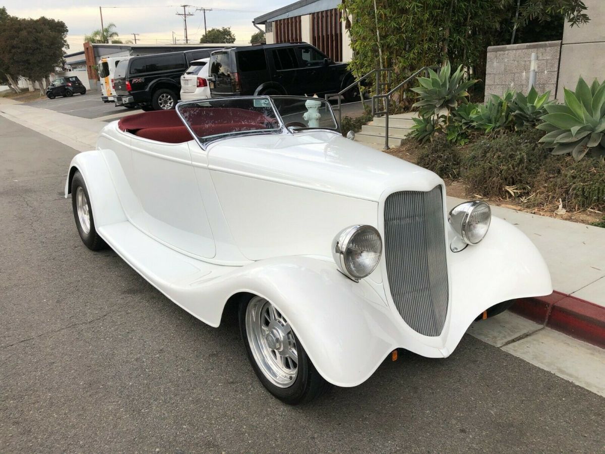 1933 White Ford Roadster Coupe