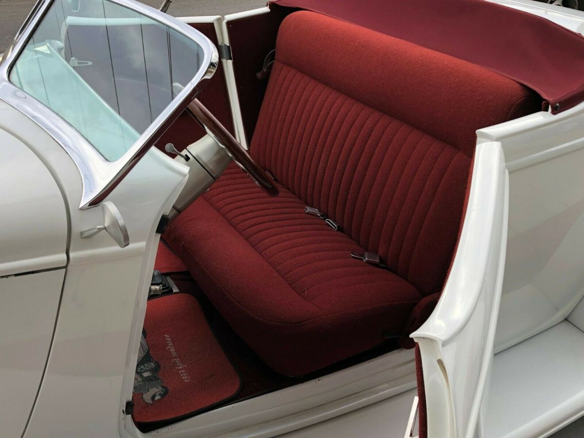 1933 White Ford Roadster Coupe