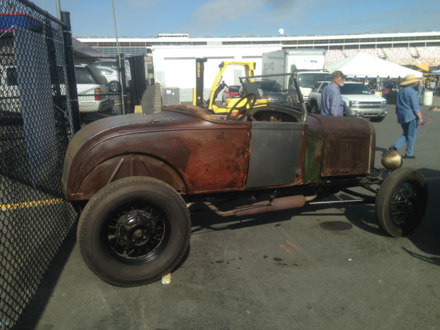 1928 patina Ford Model A roadster
