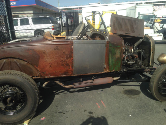 1928 patina Ford Model A roadster