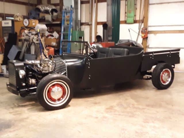 1985 Black Ford Model A