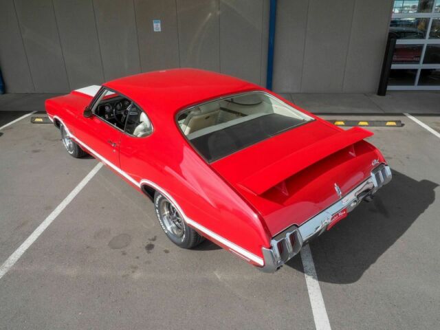 1970 Red Oldsmobile Cutlass --
