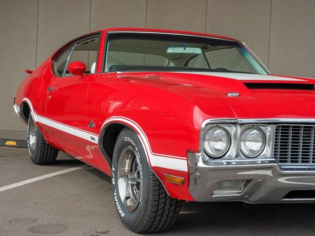 1970 Red Oldsmobile Cutlass --