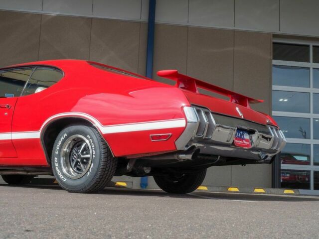 1970 Red Oldsmobile Cutlass --