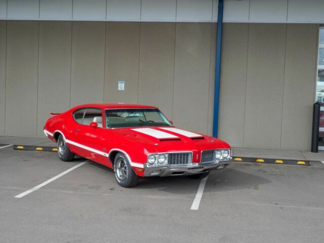 1970 Red Oldsmobile Cutlass --