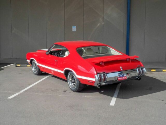 1970 Red Oldsmobile Cutlass --