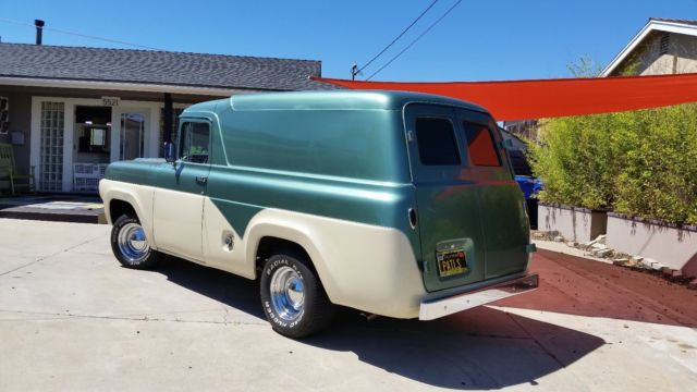 1960 Green & Cream Ford Panel Panel Van