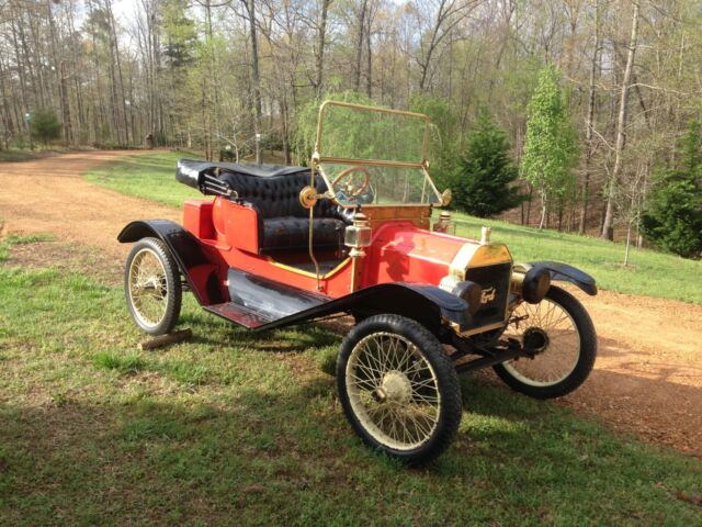 1911 Red Ford Model T openrunabout