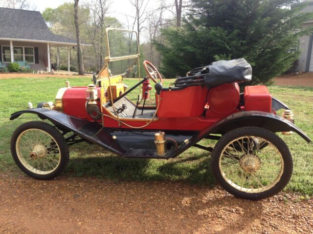 1911 Red Ford Model T openrunabout