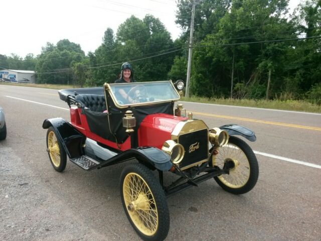 1911 Red Ford Model T openrunabout