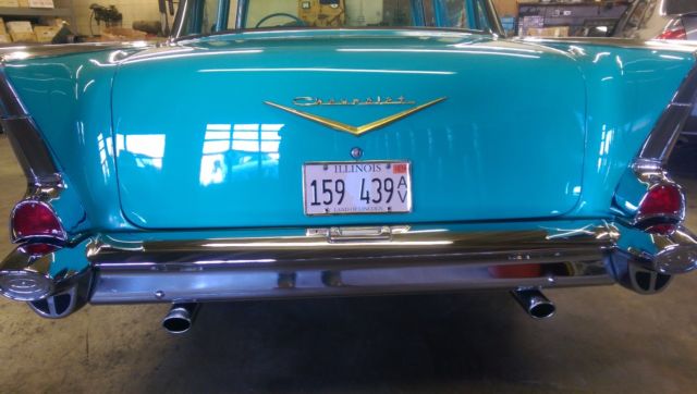 1957 Turquoise/Ivory Chevrolet Bel Air/150/210 Sedan