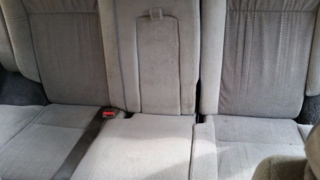 1987 White Land Rover Range Rover SUV