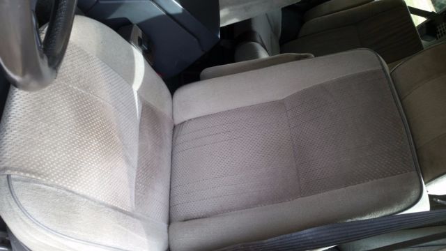 1987 White Land Rover Range Rover SUV