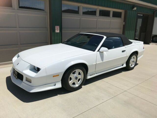 1992 White Chevrolet Camaro Convertible