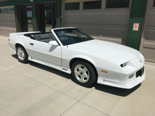 1992 White Chevrolet Camaro Convertible
