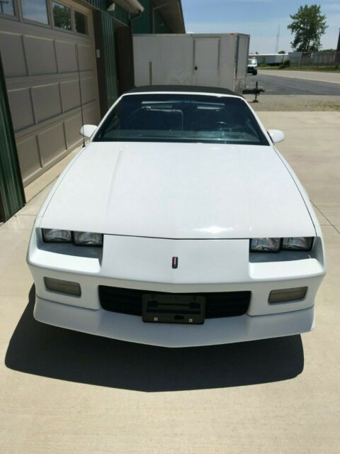 1992 White Chevrolet Camaro Convertible