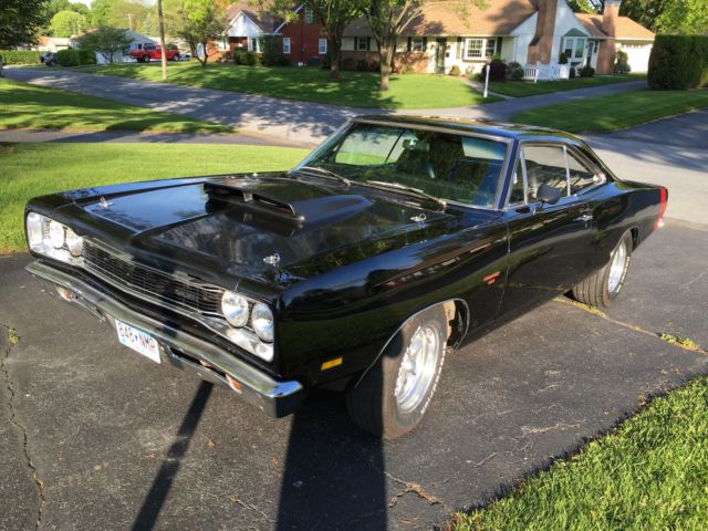 1969 Black Dodge Coronet Coupe