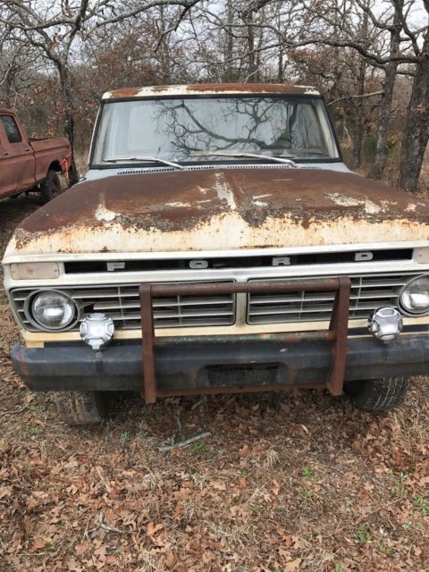 1975 Ford F-250