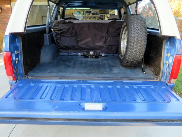 1992 Blue Ford Bronco SUV