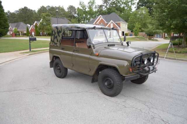 1980 Green Land Rover Soviet UAZ-469 made in 1989 Convertible