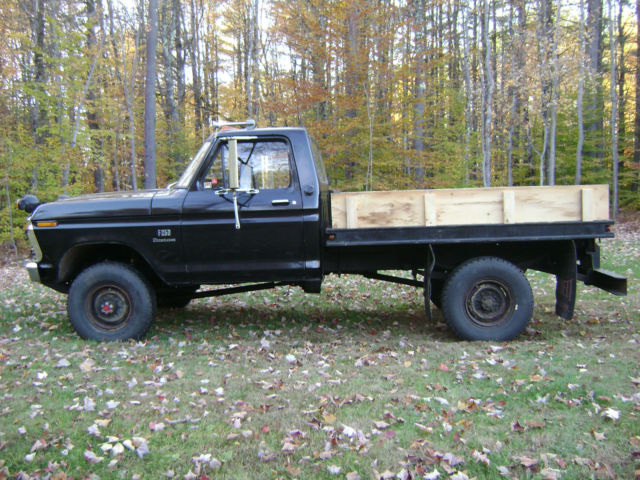 1974 Black Ford F-250 flatbed