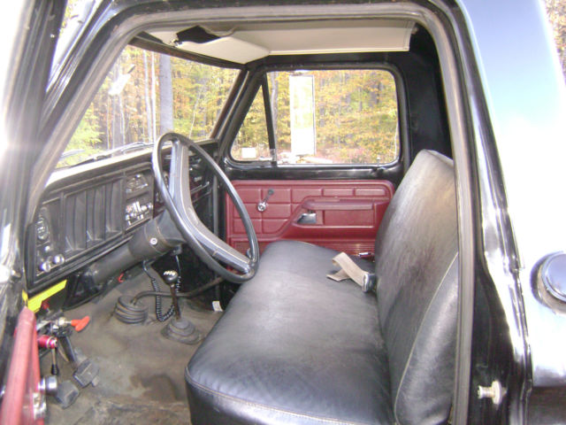 1974 Black Ford F-250 flatbed