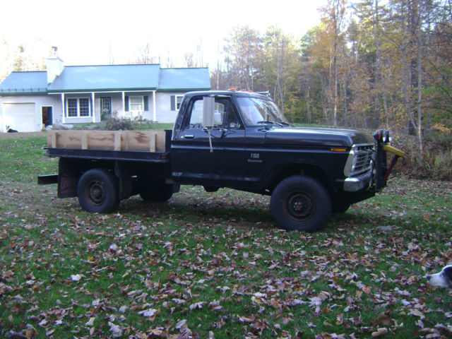 1974 Black Ford F-250 flatbed