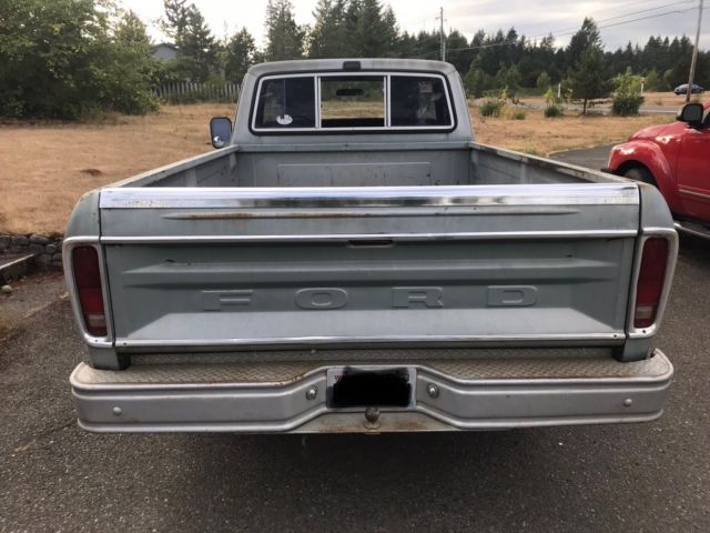 1978 Custom faded Ford F-150 Standard Cab Pickup
