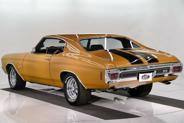 1970 Gold Chevrolet Chevelle Hardtop
