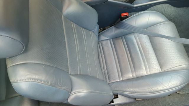 19920000 silver Ford Thunderbird