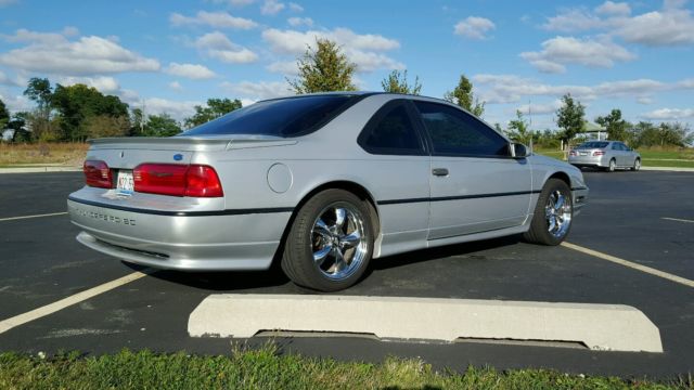 19920000 silver Ford Thunderbird