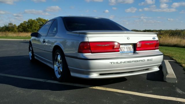 19920000 silver Ford Thunderbird