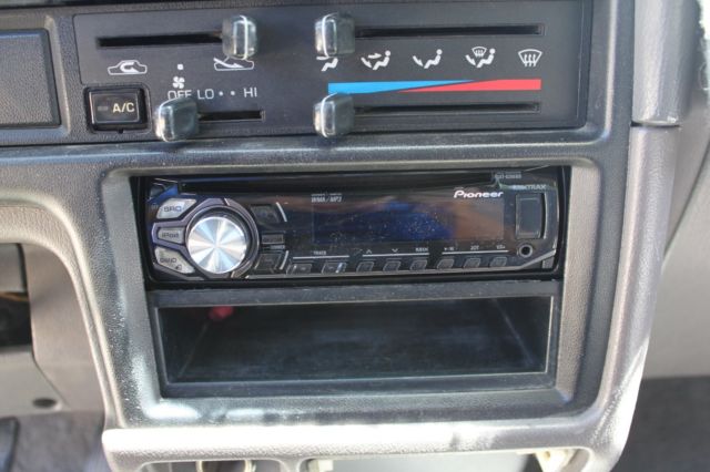 1989 2 Tone Black & Silver Toyota Pick UP Extended Cab Pickup